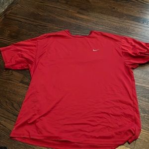 L nike shirt